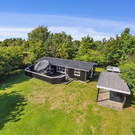 Holiday home Felippa - From The Sea In Ne Jutland By Interhome Hals